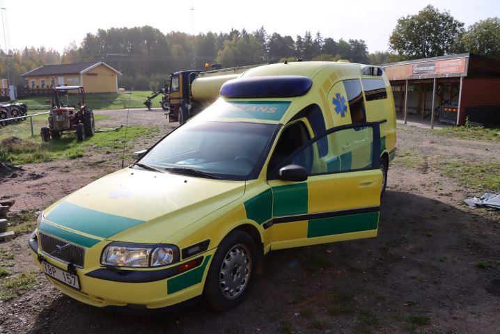 716743-7 Ambulance Volvo S80 -02 Regnr: TBP157