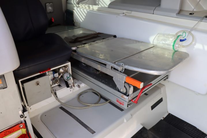 716743-13 Ambulance Volvo S80 -02 Regnr: TBP157