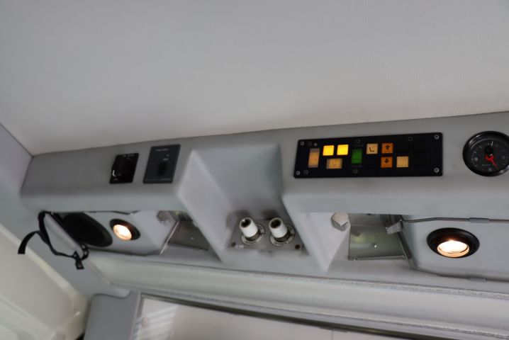 716743-17 Ambulance Volvo S80 -02 Regnr: TBP157