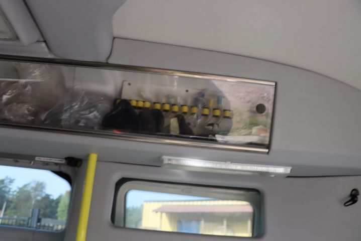 716743-18 Ambulance Volvo S80 -02 Regnr: TBP157