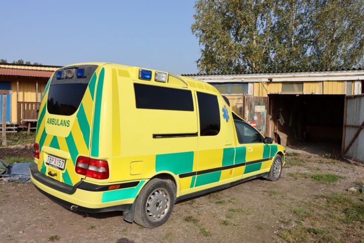 716743-23 Ambulance Volvo S80 -02 Regnr: TBP157