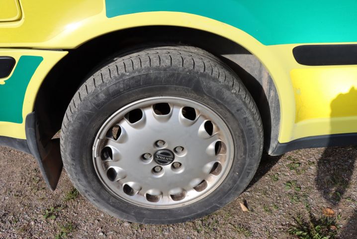 716743-24 Ambulance Volvo S80 -02 Regnr: TBP157