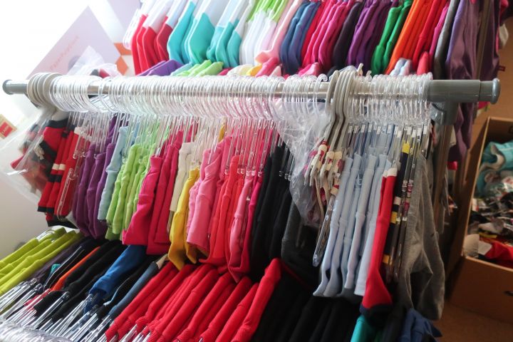 691389-15 Large assortment Children's clothing new, about 1000 garments - Lego Wear, Star Wars, Small & I etc