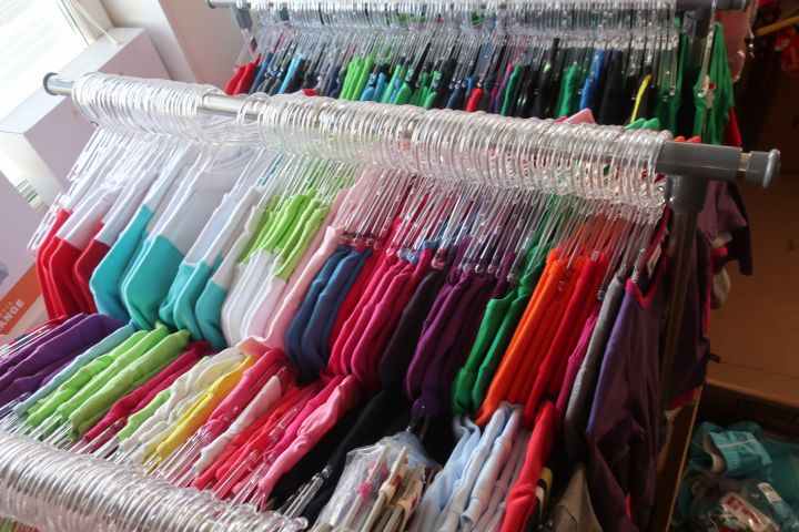 691389-17 Large assortment Children's clothing new, about 1000 garments - Lego Wear, Star Wars, Small & I etc