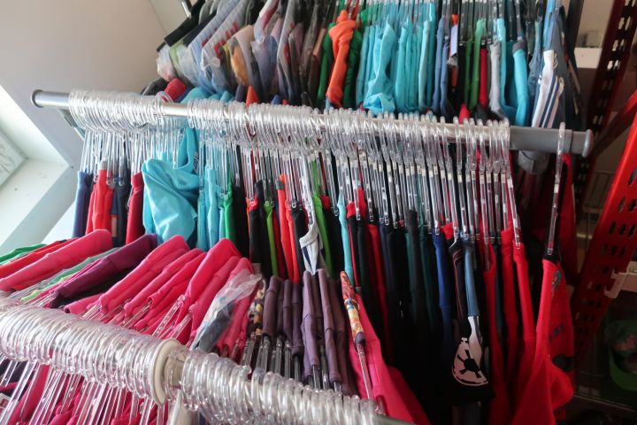 691389-27 Large assortment Children's clothing new, about 1000 garments - Lego Wear, Star Wars, Small & I etc