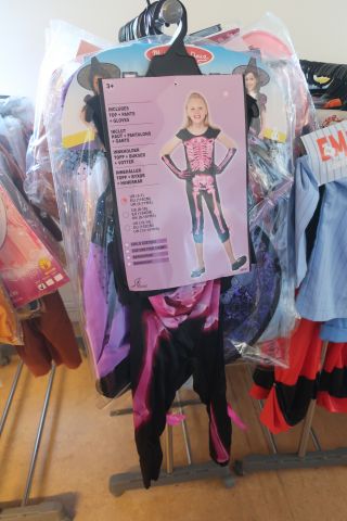 691389-43 Large assortment Children's clothing new, about 1000 garments - Lego Wear, Star Wars, Small & I etc