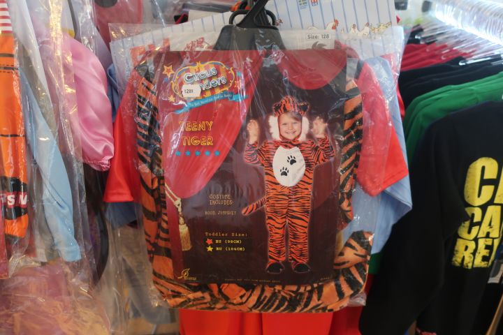 691389-50 Large assortment Children's clothing new, about 1000 garments - Lego Wear, Star Wars, Small & I etc