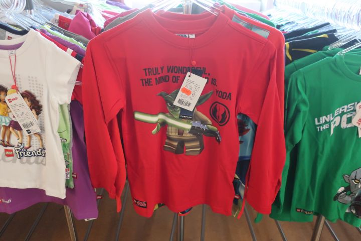 691389-68 Large assortment Children's clothing new, about 1000 garments - Lego Wear, Star Wars, Small & I etc