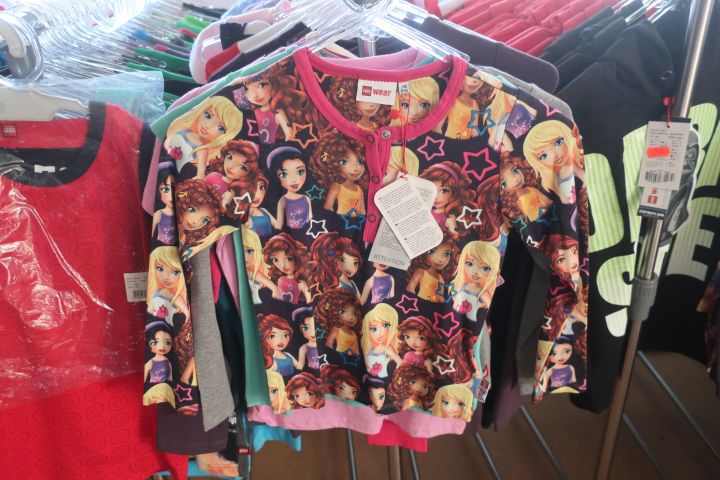 691389-83 Large assortment Children's clothing new, about 1000 garments - Lego Wear, Star Wars, Small & I etc