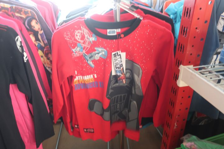 691389-94 Large assortment Children's clothing new, about 1000 garments - Lego Wear, Star Wars, Small & I etc