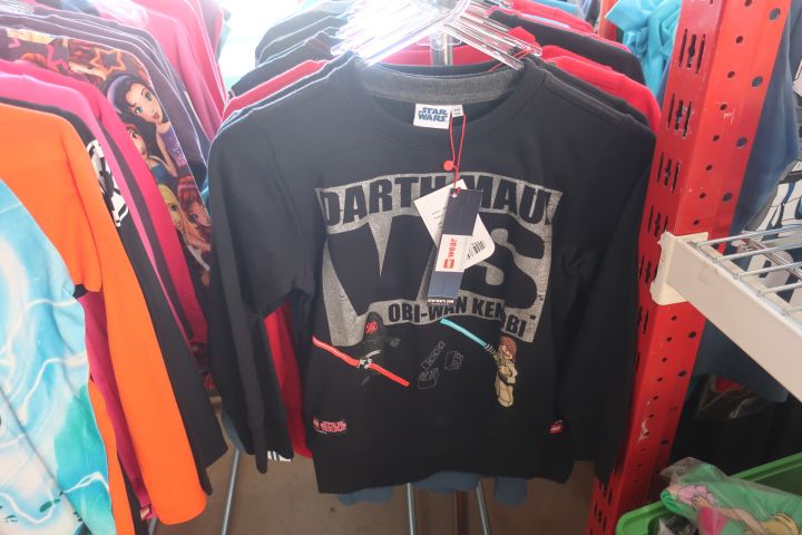 691389-97 Large assortment Children's clothing new, about 1000 garments - Lego Wear, Star Wars, Small & I etc