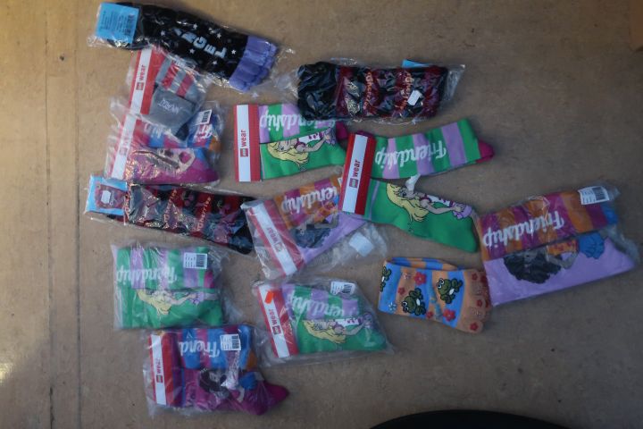 691389-140 Large assortment Children's clothing new, about 1000 garments - Lego Wear, Star Wars, Small & I etc