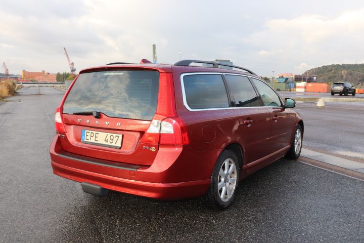714874-7 Volvo V70 D2 1,6D DRIVe Momentum -12  D-Värm Drag