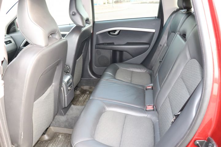 714874-11 Volvo V70 D2 1,6D DRIVe Momentum -12  D-Värm Drag