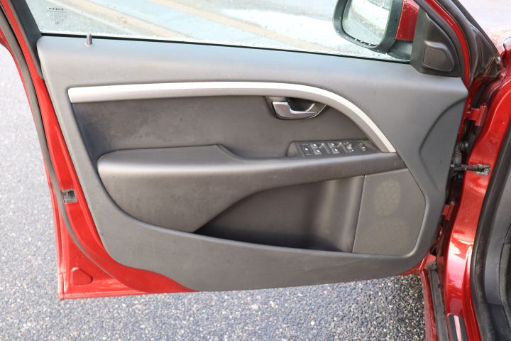 714874-15 Volvo V70 D2 1,6D DRIVe Momentum -12  D-Värm Drag