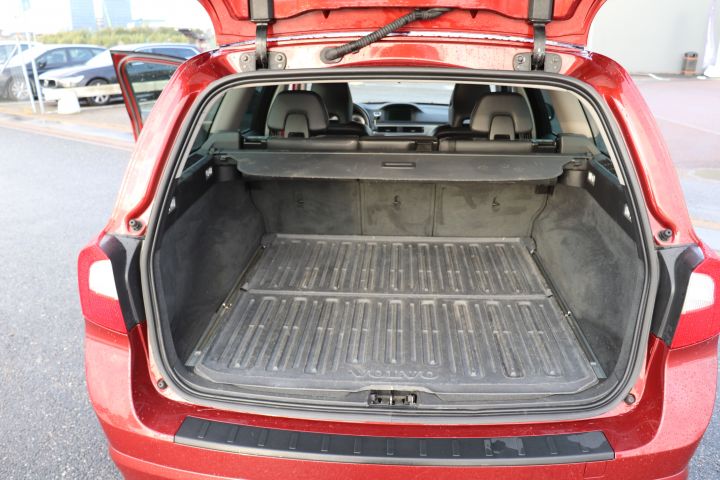 714874-16 Volvo V70 D2 1,6D DRIVe Momentum -12  D-Värm Drag