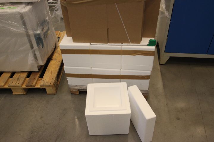 717026-7 A pallet of Styrofoam boxes