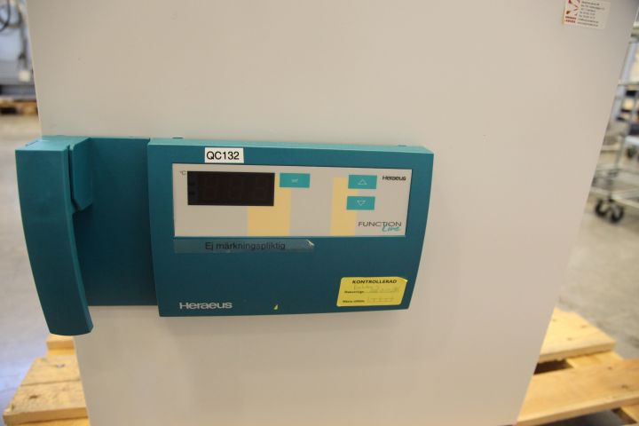 717027-3 Heraeus Function line heating cabinet