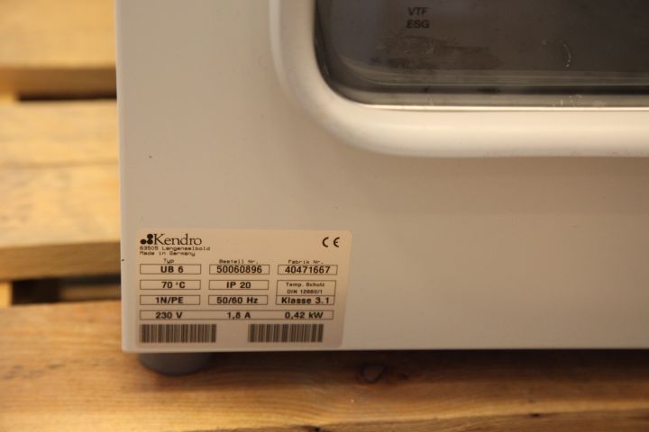 717027-4 Heraeus Function line heating cabinet