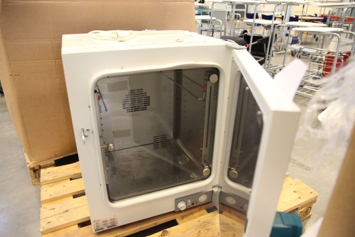717027-5 Heraeus Function line heating cabinet
