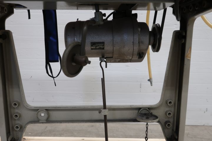 718005-3 Industrial sewing machine Dürkopp 591