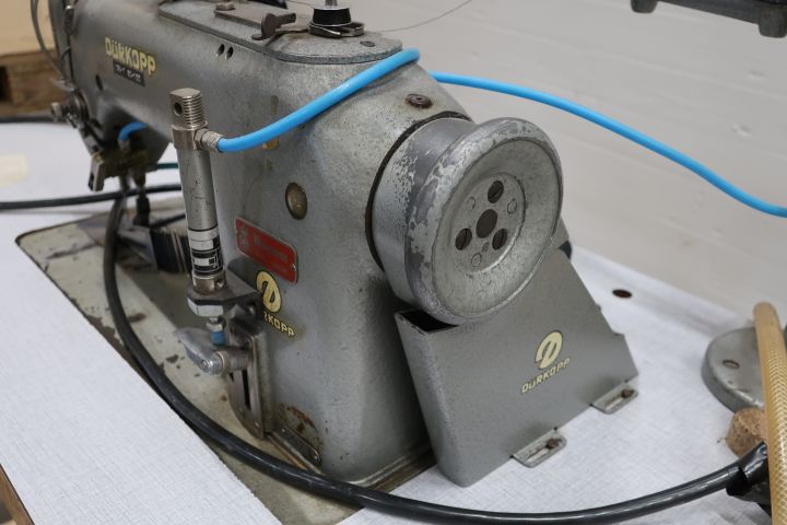 718005-8 Industrial sewing machine Dürkopp 591