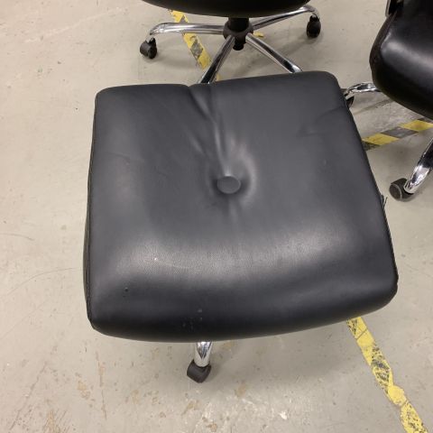 662795-4 Office chairs