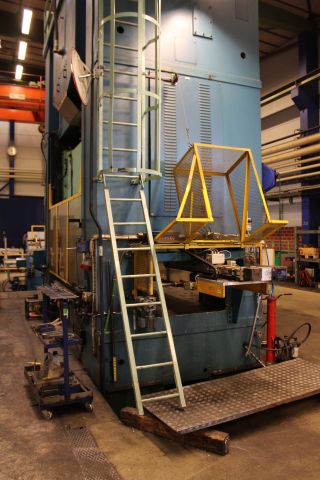 646023-9 Pressline Mossini 800 ton -95