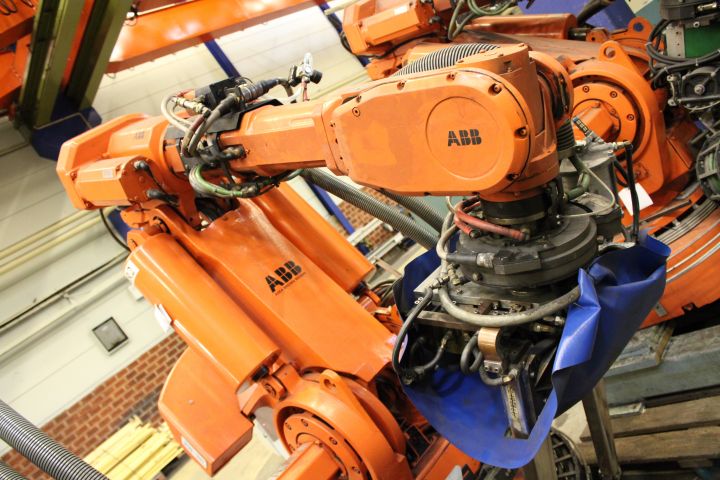 646025-5 Industrial robot ABB IRB 6400 2.4 / 150