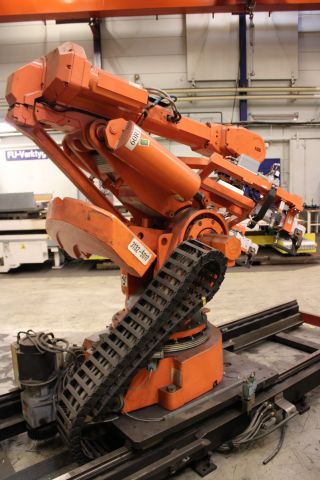 646030-5 Industrial robot ABB IRB 6400 2.4 / 150 incl 5 meter track