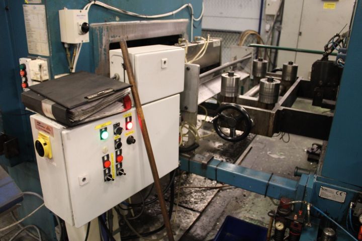 646099-12 Pressline Mossini 400 ton -98