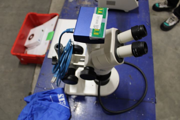 715608-8 Microscope Zeiss Stemi 2000-c & KL1500 LCD
