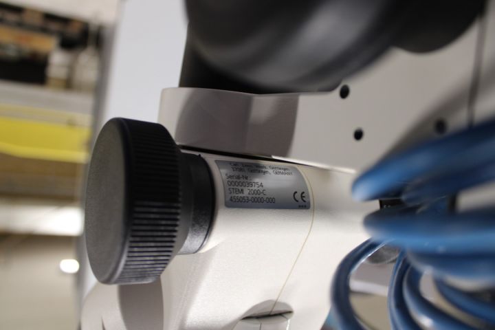 715608-11 Microscope Zeiss Stemi 2000-c & KL1500 LCD