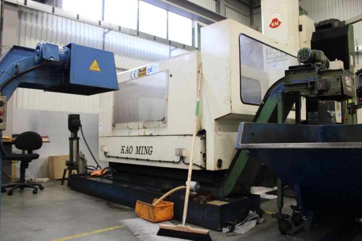 715751-2 CNC milling machine Kao Ming KMC-2000SD -95