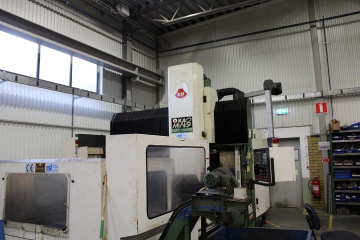 715751-3 CNC milling machine Kao Ming KMC-2000SD -95