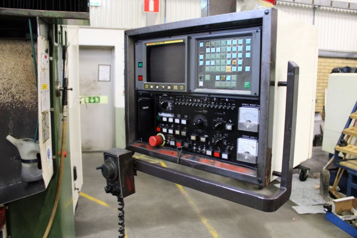715751-5 CNC milling machine Kao Ming KMC-2000SD -95