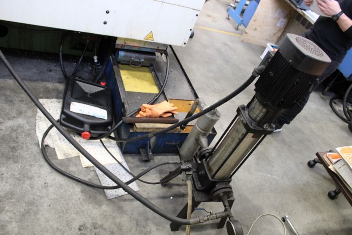 715751-24 CNC milling machine Kao Ming KMC-2000SD -95