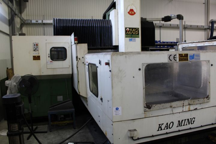 715751-28 CNC milling machine Kao Ming KMC-2000SD -95