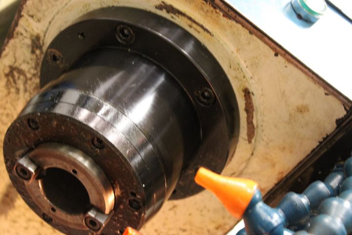 715752-16 CNC milling machine Johnford UMC-1050 -00