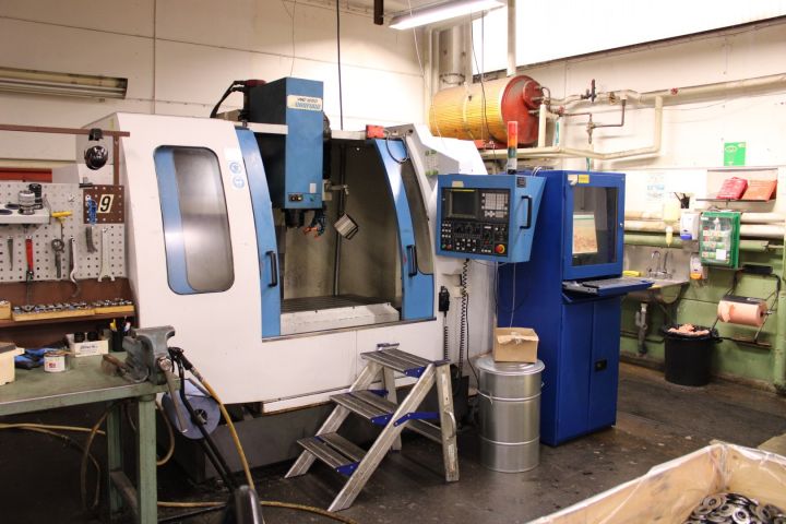 715752-1 CNC milling machine Johnford UMC-1050 -00
