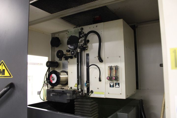 715753-3 Wire EDM machine 5-axis Fanuc Robocut A-1C -98