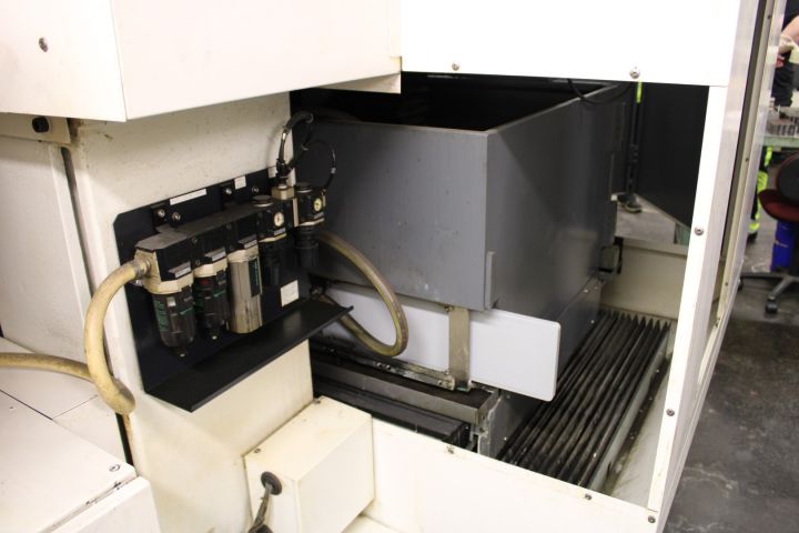 715753-14 Wire EDM machine 5-axis Fanuc Robocut A-1C -98