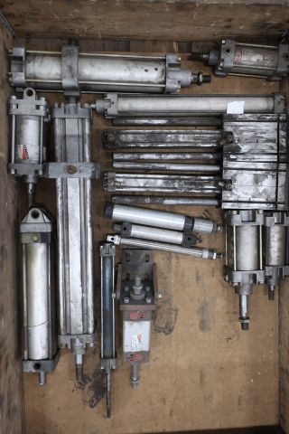 718056-1 Sortiment med pneumatik Hp, Swedec, Camozzi etc