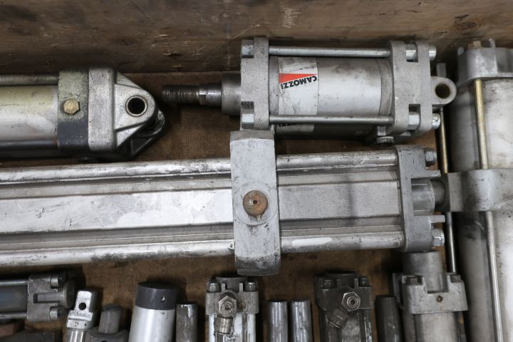 718056-6 Sortiment med pneumatik Hp, Swedec, Camozzi etc