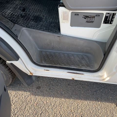 701622-27 Volkswagen Crafter Chassis 2.5 TDI (total weight 5000kg) -2009 (136hp, 257618km)