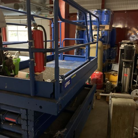720735-5 Scissor lift Upright Lipac x26 scissor lift 1821.7 hours