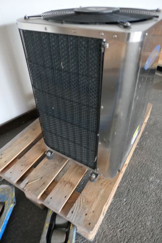 447778-4 Pool heat pump Ecoheat II