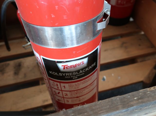 447782-5 8 fire extinguishers.