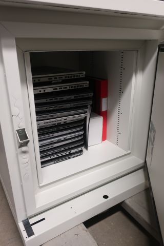 691563-7 Safe Hadak Rome