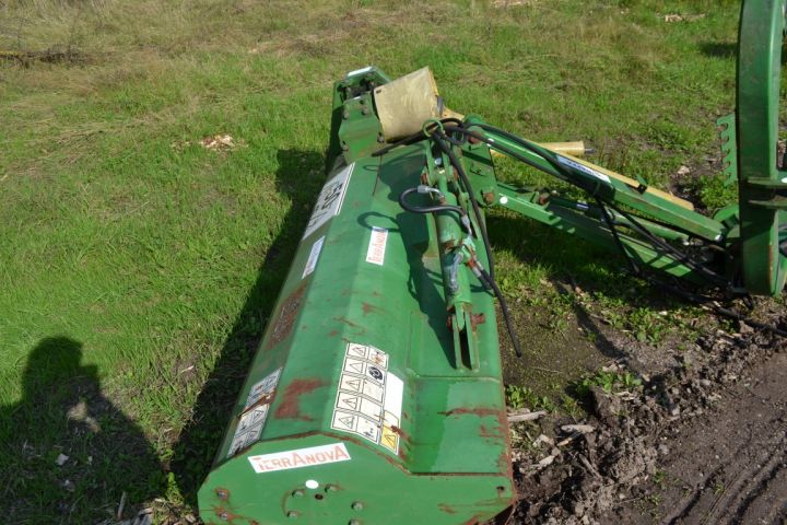 715595-5 Slaghack Terranova